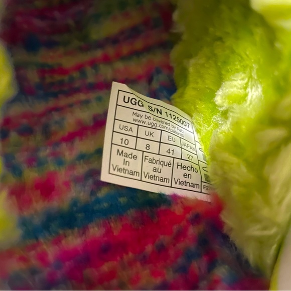 Ugg - Picture 8 of 8